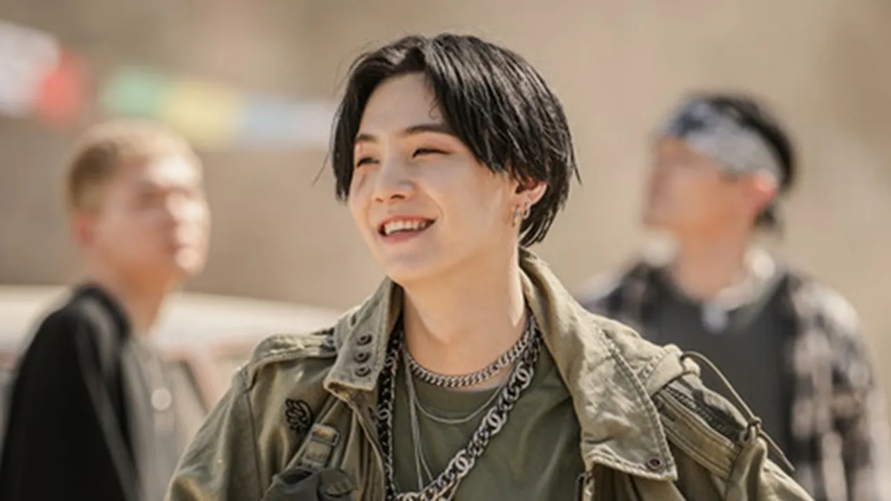 Buat Fans Muslim Kagum, Suga BTS Akui Suka Pesan Makanan Halal