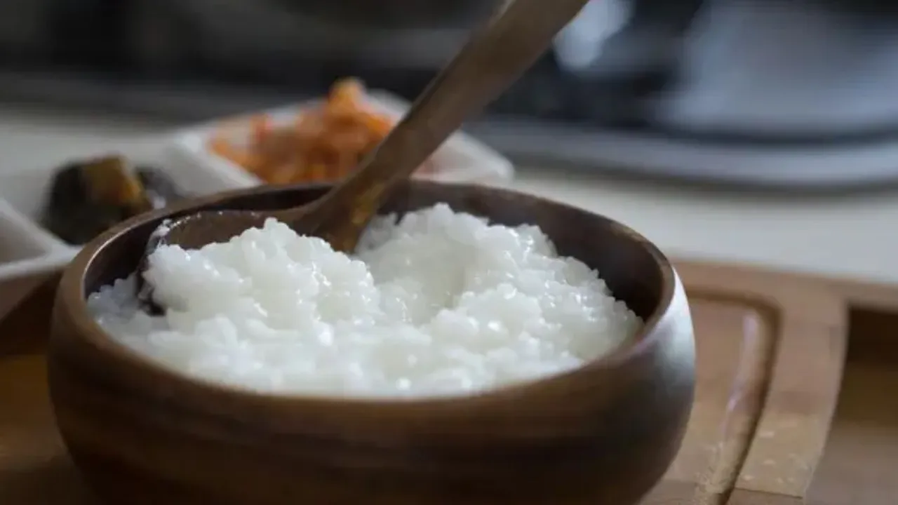 Bubur Nasi Lembut Hemat Gas, Cukup Ikuti Tips Ini