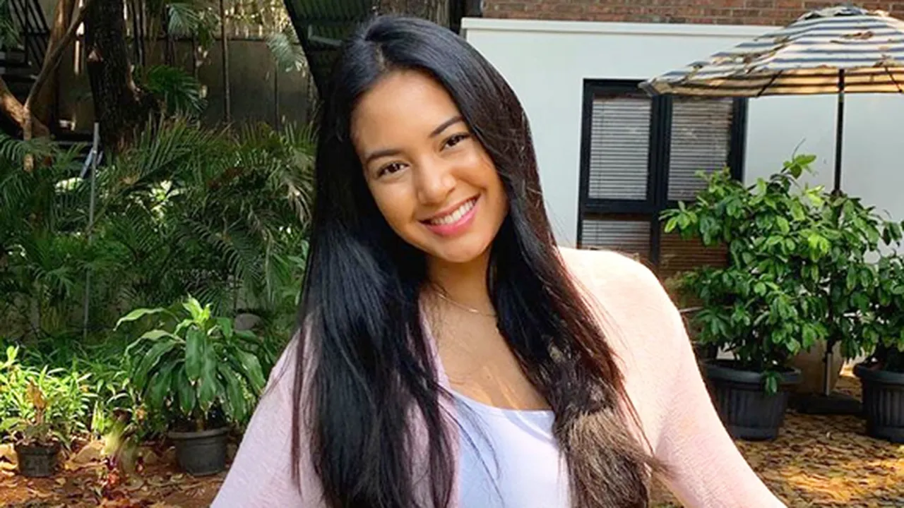 Buka-Bukaan, Aurelie Moeremans Mengaku Kenal Pacar Barunya Lewat Media Sosial Instagram Buka-Bukaan, Aurelie Moeremans Mengaku Kenal Pacar Barunya Lewat Media Sosial Instagram