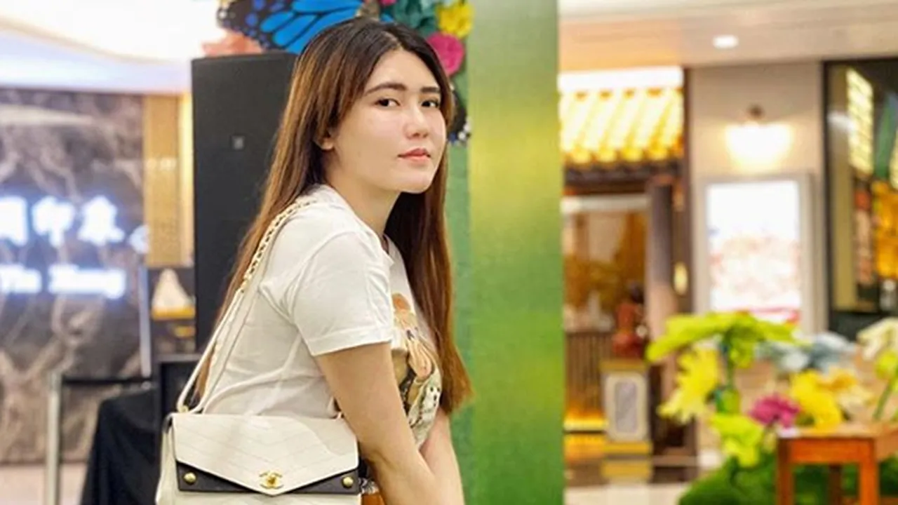 Buka-Bukaan, Via Vallen Ngaku Pernah Ada Pria Tak Dikenal Datang ke Rumah Untuk Melamarnya
