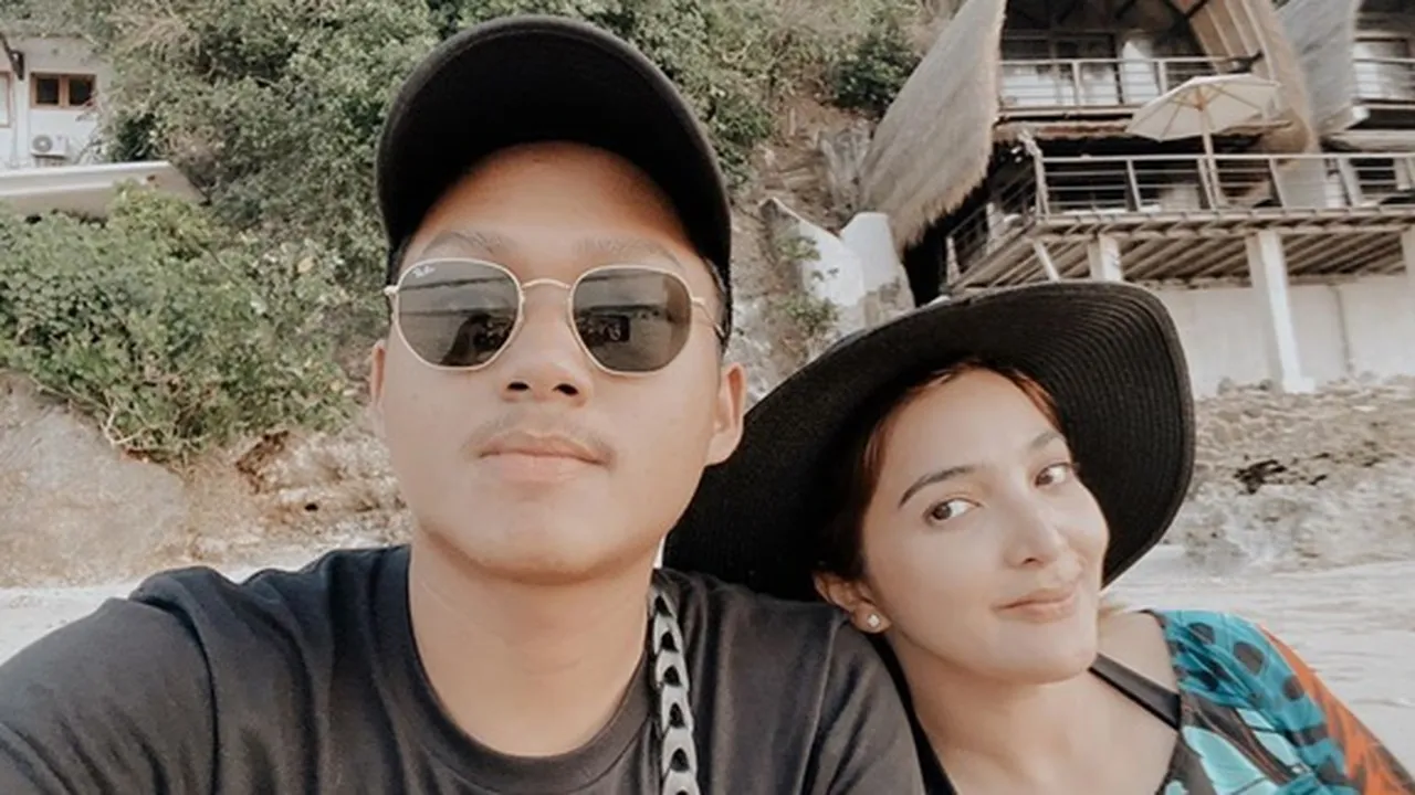 Buka Suara Soal Azriel Hermansyah Pacaran Beda Agama, Ashanty: Belum Married Juga