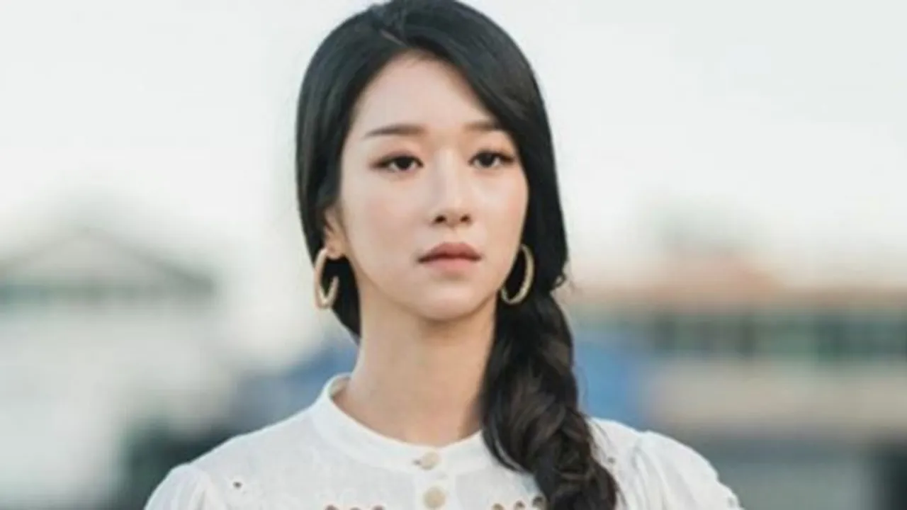 Bukan Cuma Cantik, Seo Ye Ji Ramah Banget Sama Penggemar yang Menunggunya Syuting