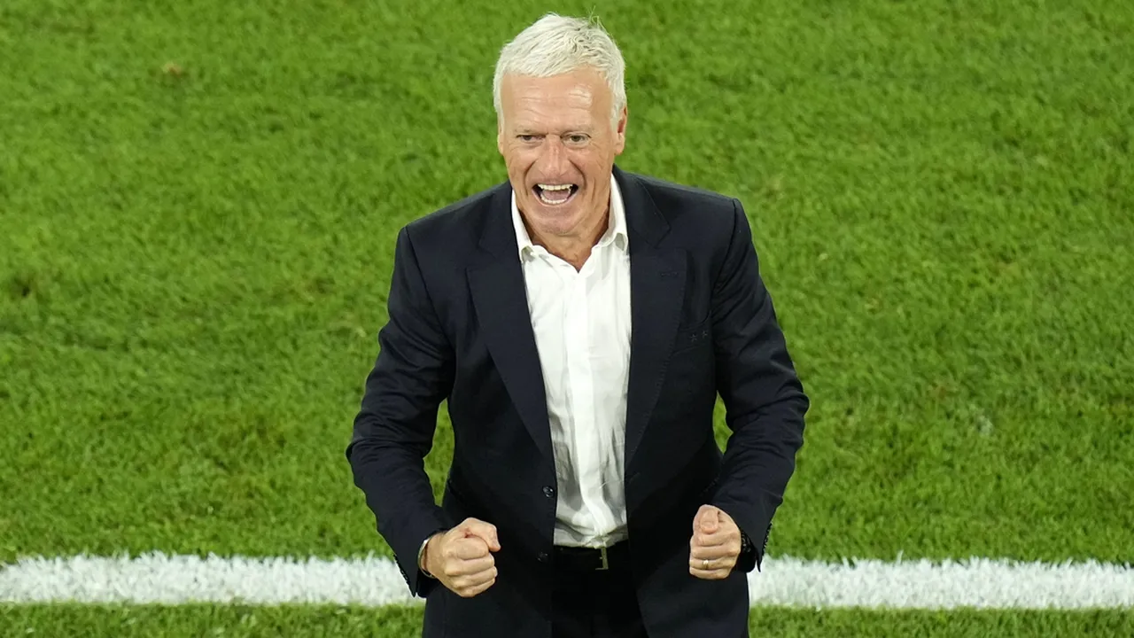 Bukan Cuma Jago Meracik Strategi, Intip Deretan Pelatih Timnas Dunia dengan Gaya Paling Stylish Bukan Cuma Jago Meracik Strategi, Intip Deretan Pelatih Timnas Dunia dengan Gaya Paling Stylish