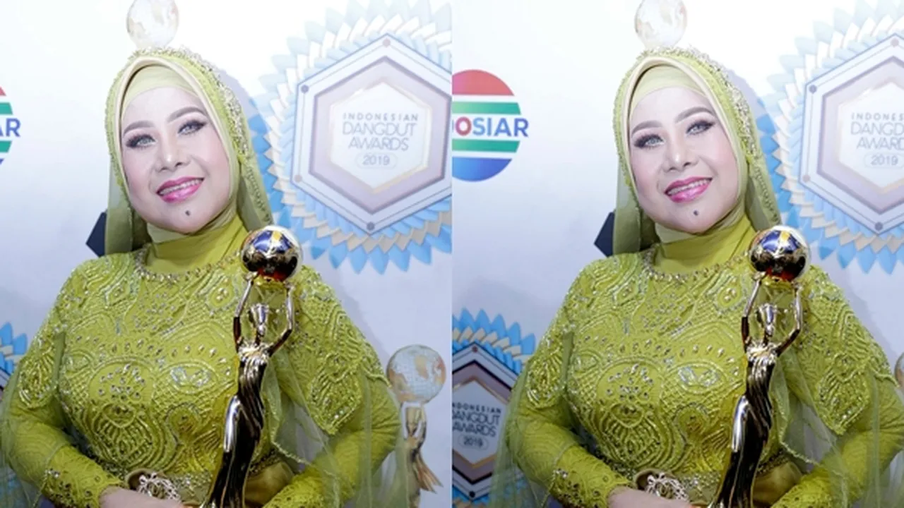 Bukan Jadi Penyanyi Dangdut, Ini Ternyata Cita-Cita Elvy Sukaesih
