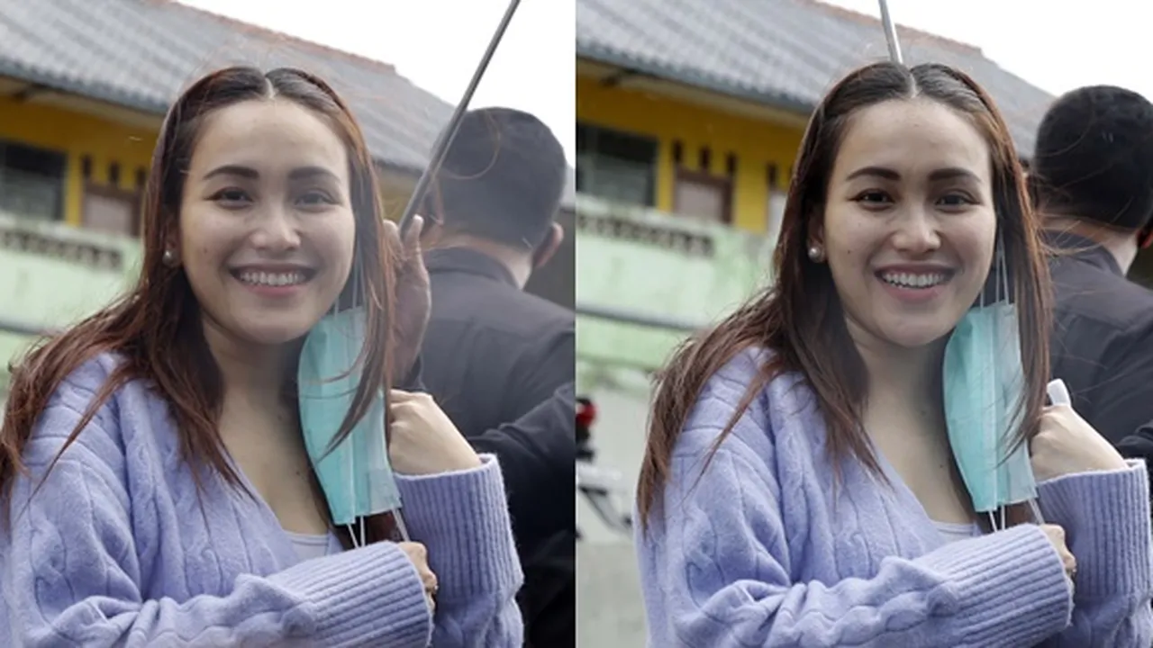 Bukan ke Luar Negeri, Ayu Ting Ting Pilih Liburan ke Villa di Malam Tahun Baru