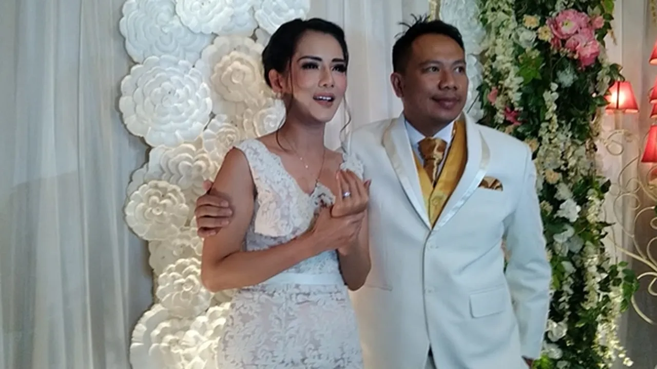 Bukan Lamaran, Acara Kamis Lalu Merupakan Persembahan Cinta dari Vicky Prasetyo Bukan Lamaran, Acara Kamis Lalu Merupakan Persembahan Cinta dari Vicky Prasetyo
