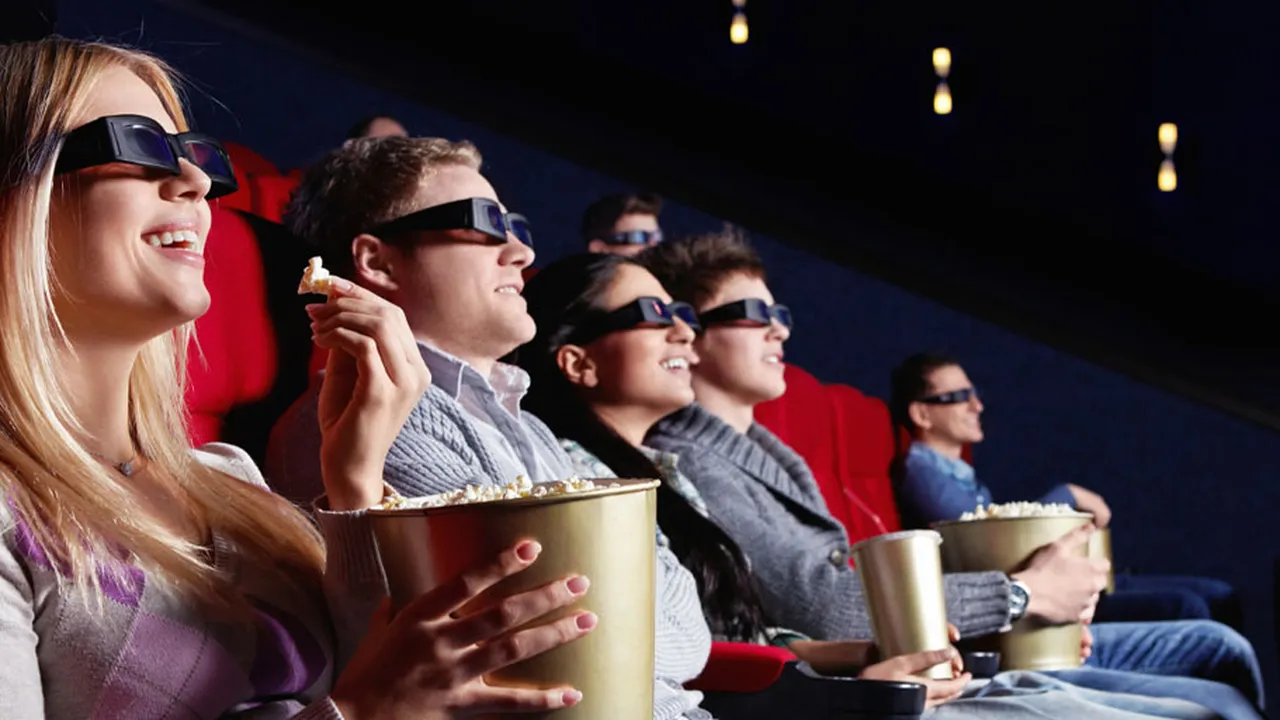 Bukan Pacar, Tapi Kehadirannya Harus Ada Ketika Nonton