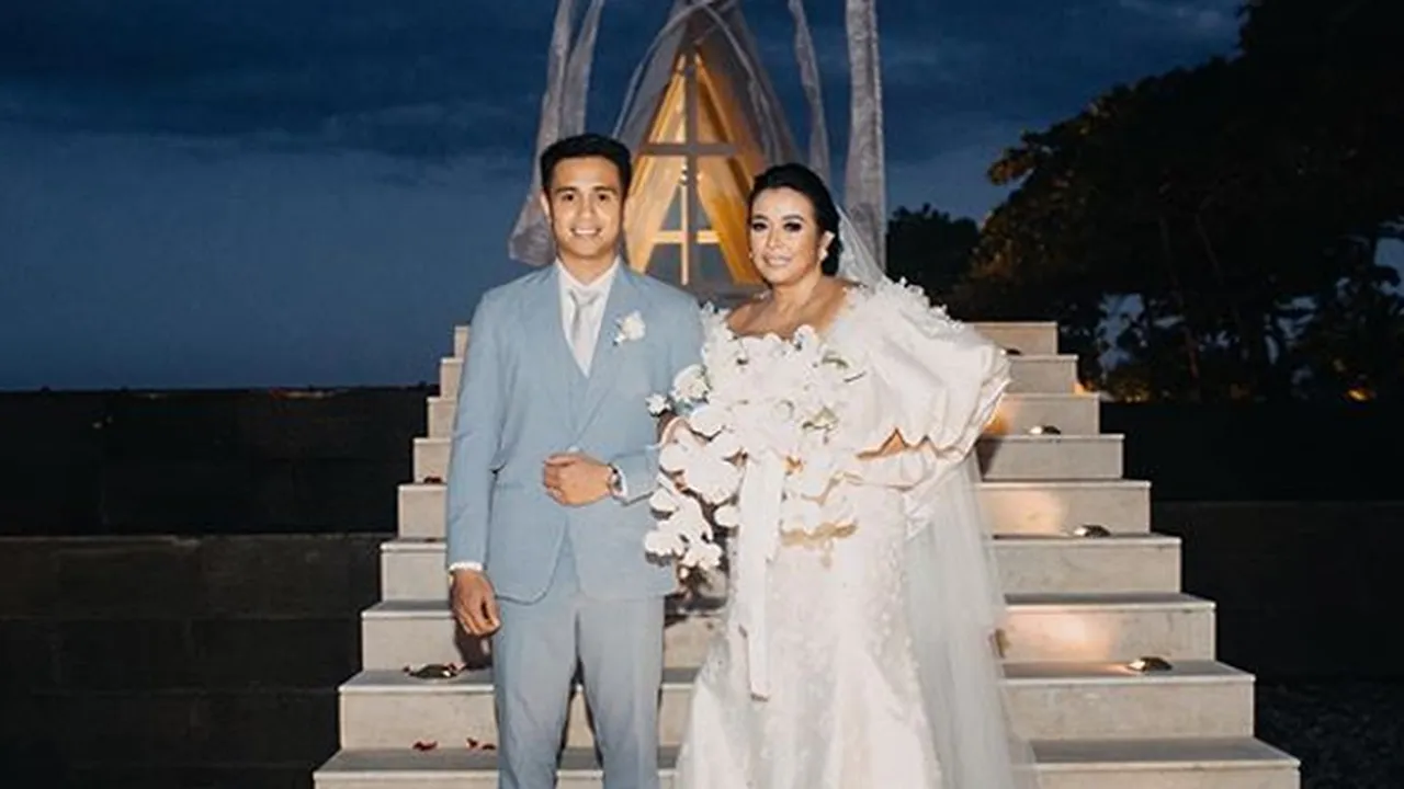 Bukti Cinta, Ajun Perwira Bikin Tato Gambar Wajah Istri di Lengan