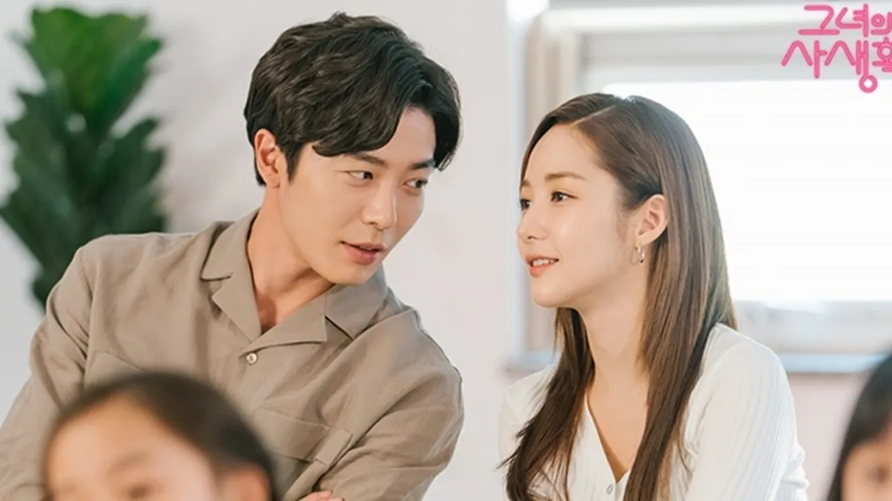 Bukti Kim Jae Wook - Park Min Young yang Tetap Romantis & Manis di Balik Layar