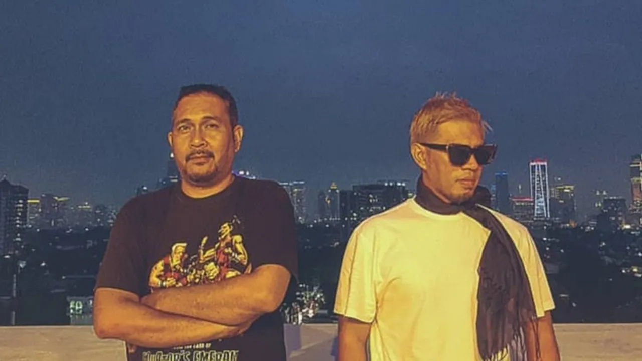 Bunga Band Jadi Idola Anak-Anak Muda Pada Masanya