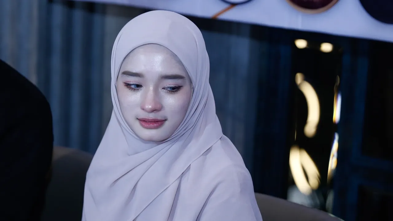 Cabut Perkara Talak Cerai, Pengadilan Anggap Virgoun dan Inara Rusli Rukun Lagi Cabut Perkara Talak Cerai, Pengadilan Anggap Virgoun dan Inara Rusli Rukun Lagi