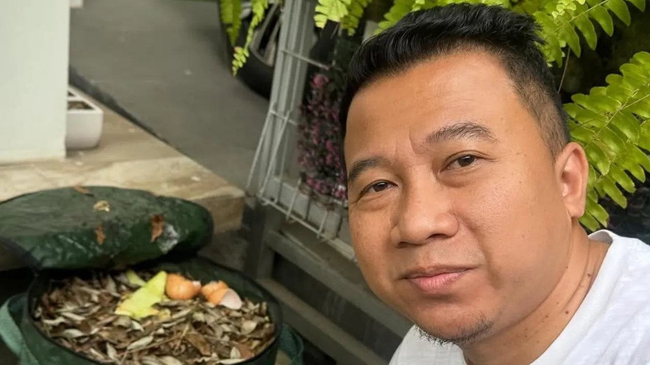 Camat Semarang Barat, Elly Asmara Ajak Warga Kelola Sampah Organik dengan Sistem Teba Modern