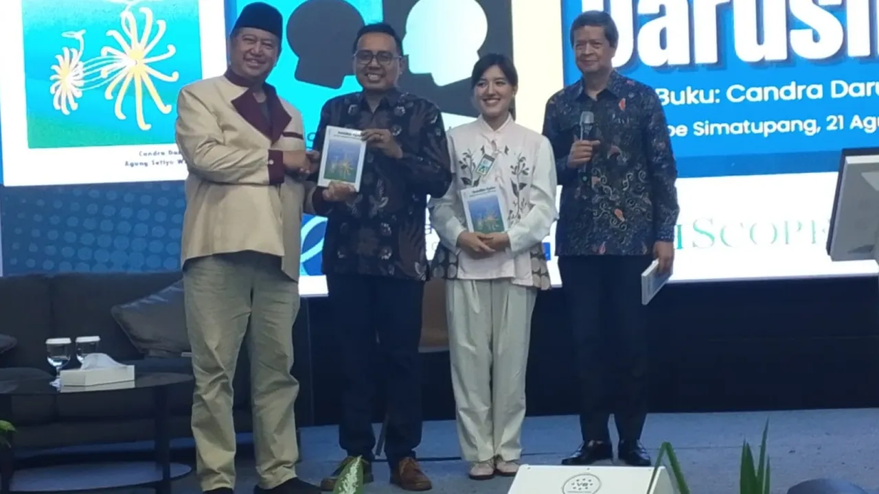 Candra Darusman Luncurkan Buku dan Single 'Salah Sendiri'