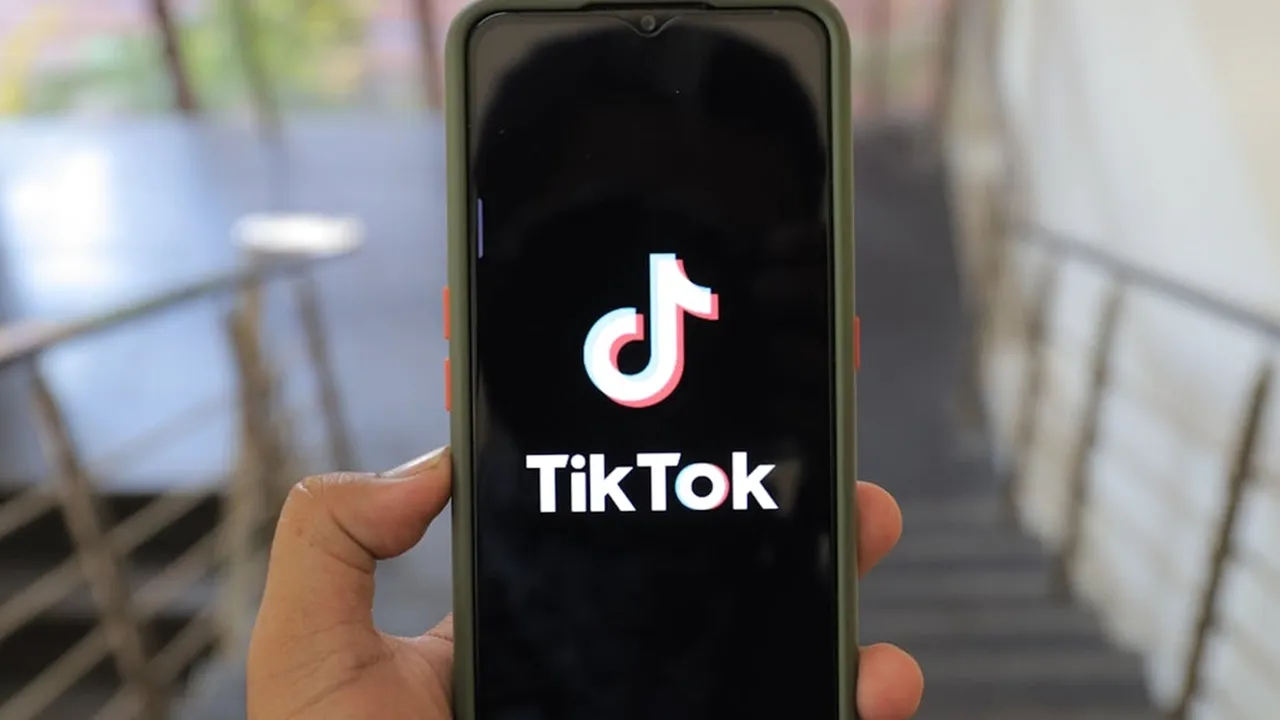 Cara Agar TikTok FYP dan Banyak Like: Panduan Lengkap 2024