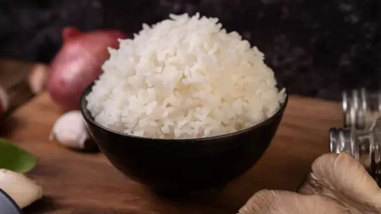 Cara Menyimpan Nasi di Termos Agar Tetap Pulen dan Awet Sepanjang Hari