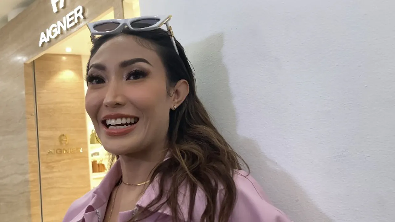 Cara Ayu Dewi Hadapi Masalah Rumah Tangga, Utamakan Kebahagiaan Anak