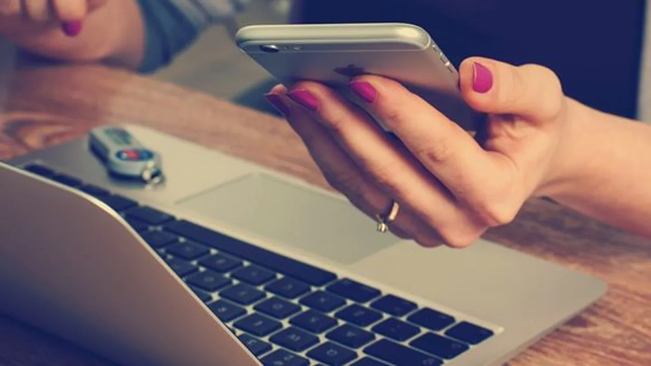 Cara Cek Nomor Kartu Keluarga Online yang Mudah dan Simpel, Bisa Menggunakan Website Resmi - Chat Lewat WhatsApp