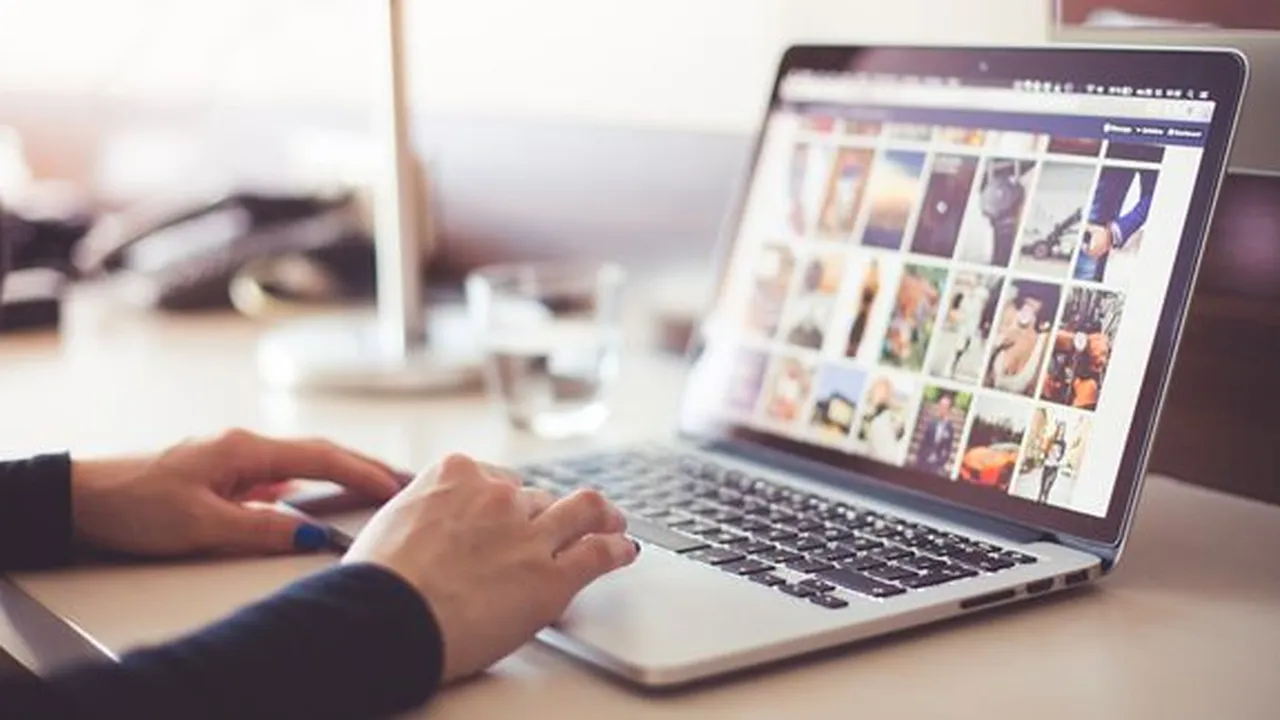 9 Cara Ganti Wallpaper Laptop yang Mudah dan Praktis untuk Pemula
