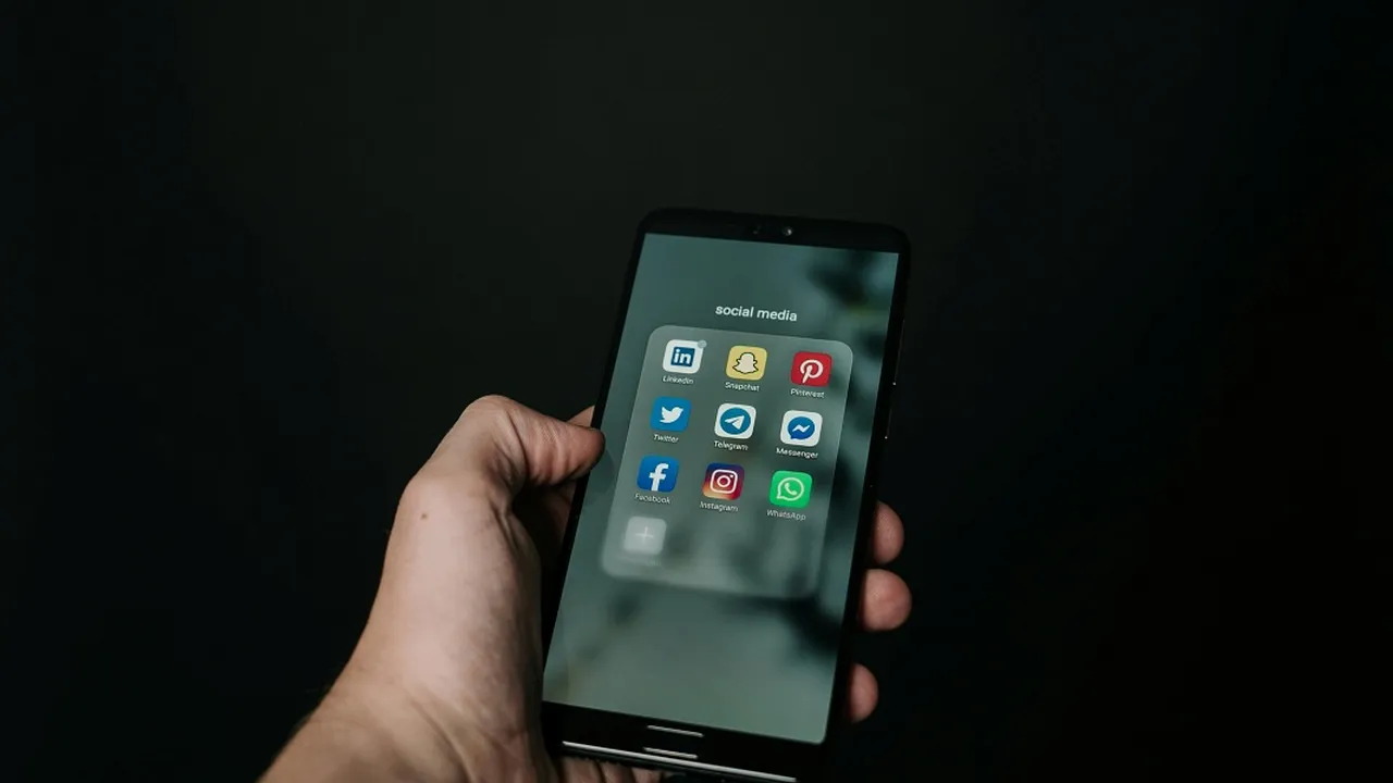 Cara Hapus Iklan di WhatsApp: Panduan Lengkap untuk Pengguna