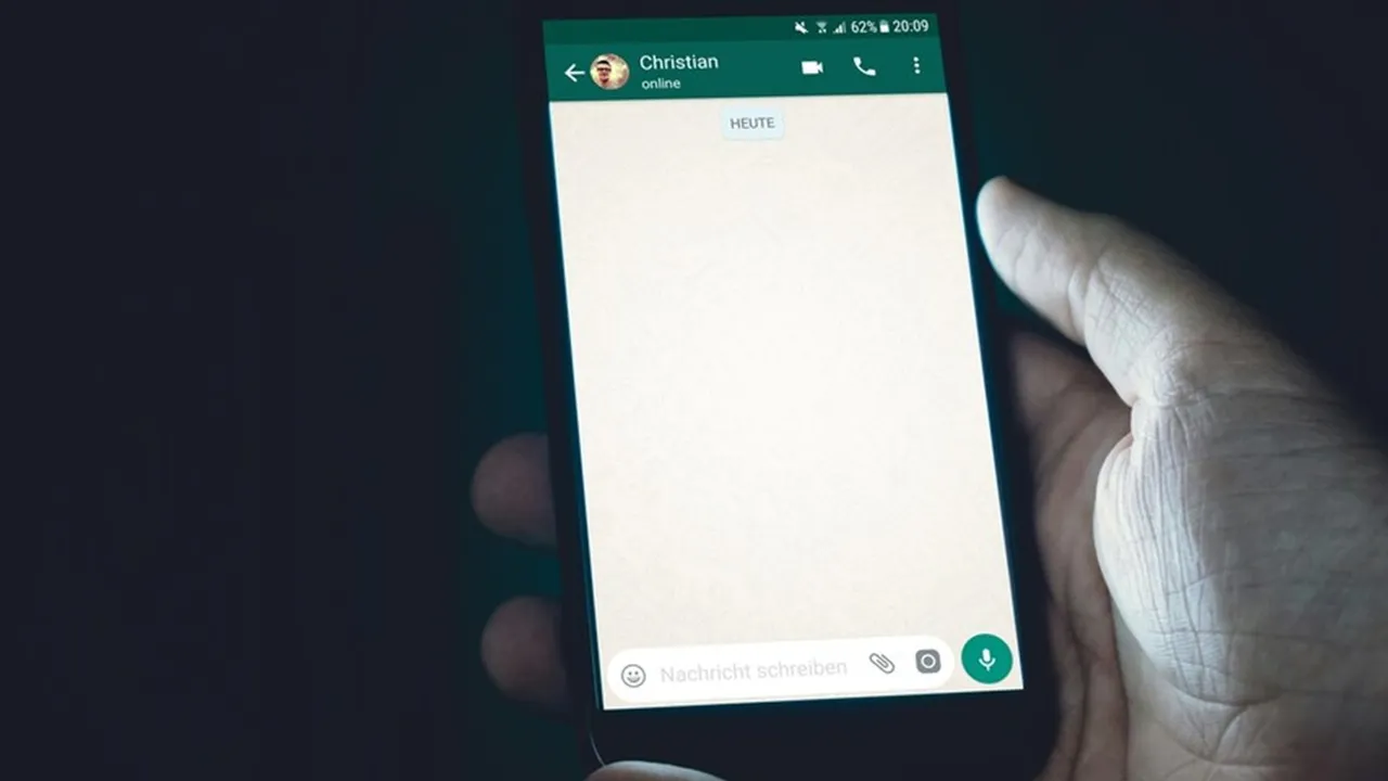 Cara Hapus Stiker WhatsApp: Panduan Lengkap untuk Pengguna Android dan iPhone