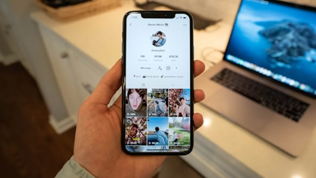 Cara Komen Foto di TikTok: Panduan Lengkap 2025