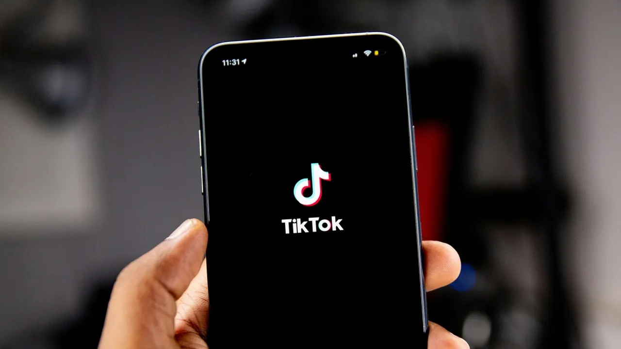 Cara Melihat DM TikTok yang Sudah Dihapus: Panduan Lengkap dan Solusi Terbaik