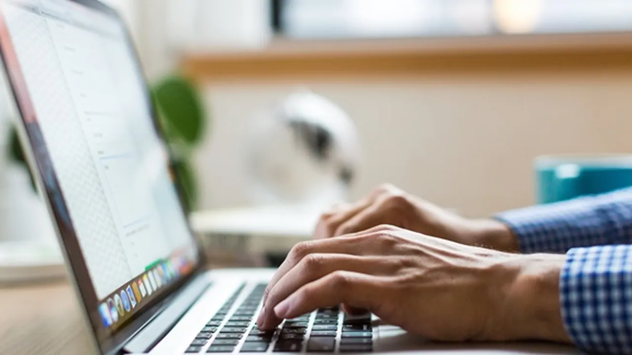 7 Cara Melihat Tipe Laptop dan Spesifikasinya dengan Mudah dan Lengkap