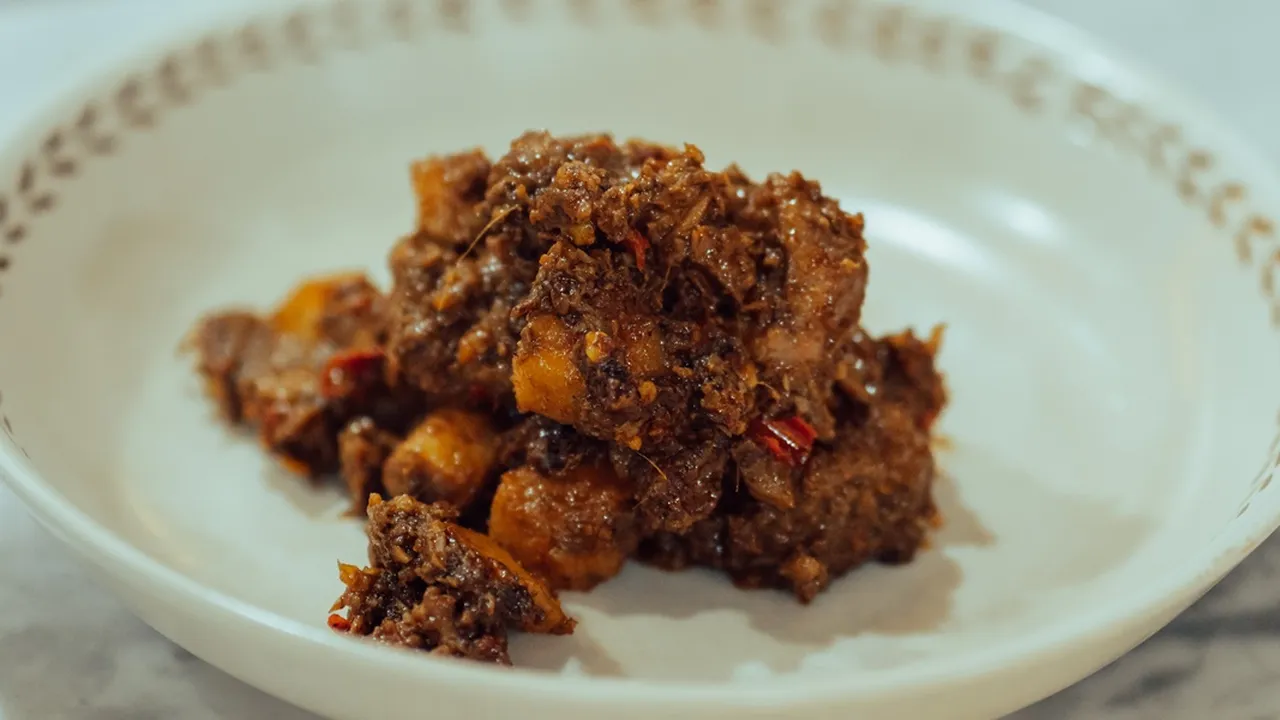 Cara Memasak Rendang agar Daging Empuk dan Santan Tidak Pecah, Tips Sajian Matang Sempurna