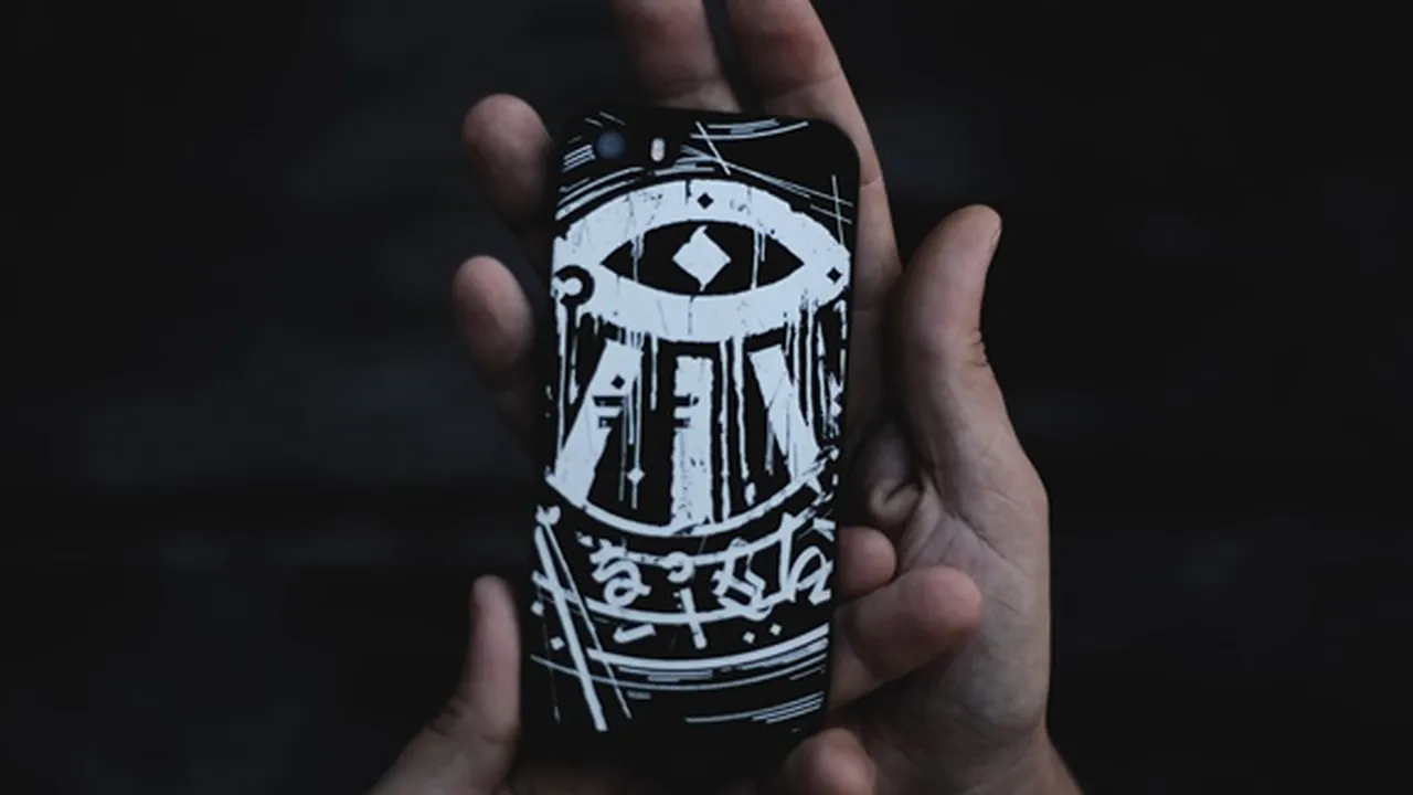 6 Cara Membuat Casing HP dengan Mudah dan Murah Agar Terlihat Trendi
