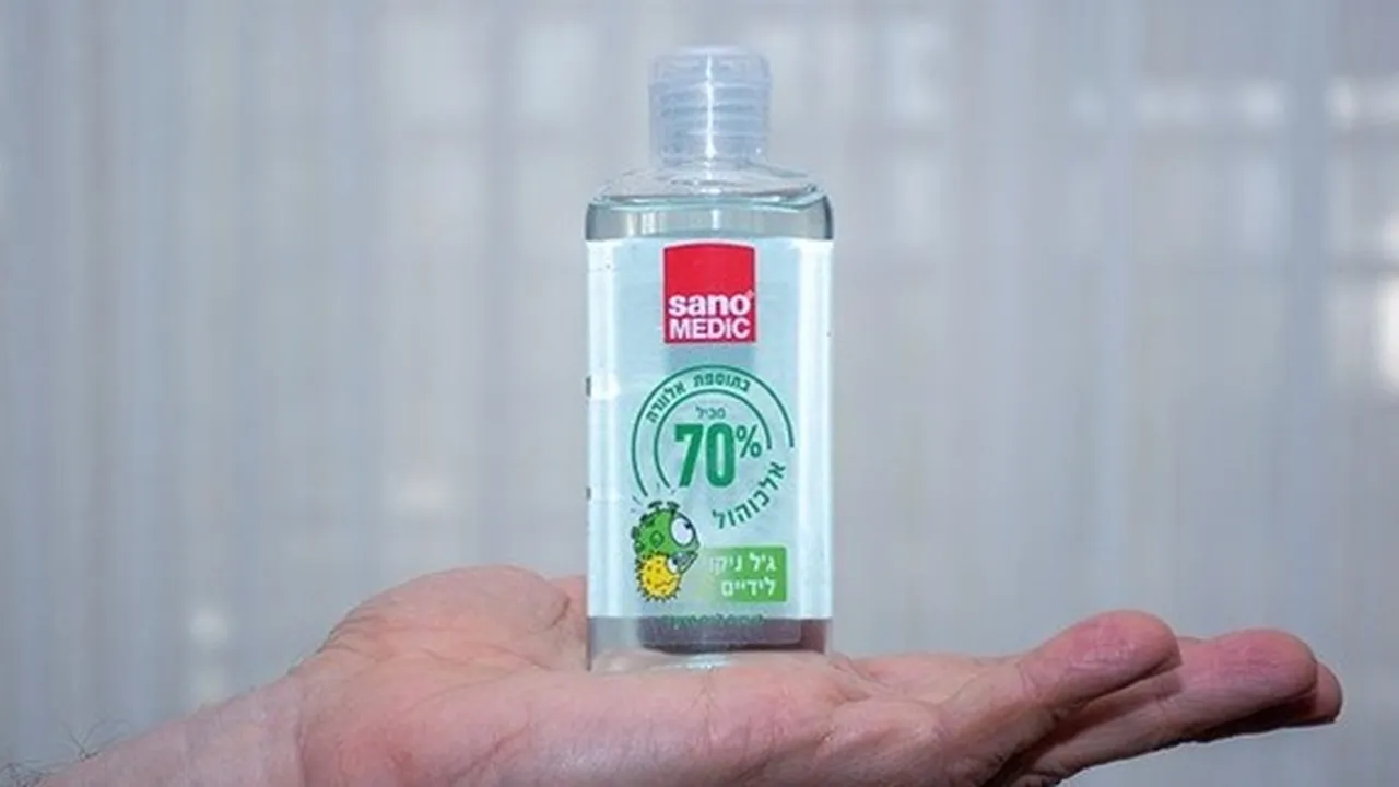 Cara Membuat Hand Sanitizer Lebih Wangi, Campurkan 7 Minyak Esensial Ini