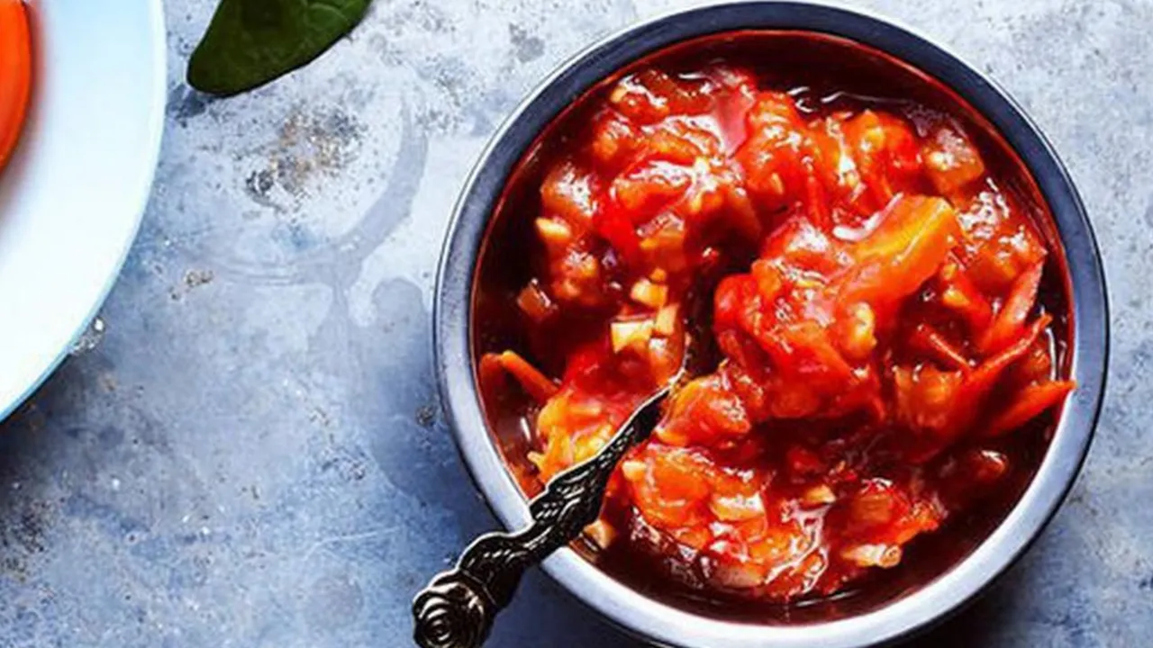 Cara Membuat Sambal Terasi Manis Agar Kombinasi Pedas dan Gurihnya Seimbang