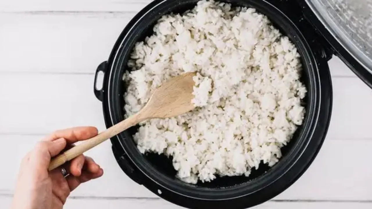 Cara Menanak Nasi dengan Bawang Putih untuk Jaga Kolesterol