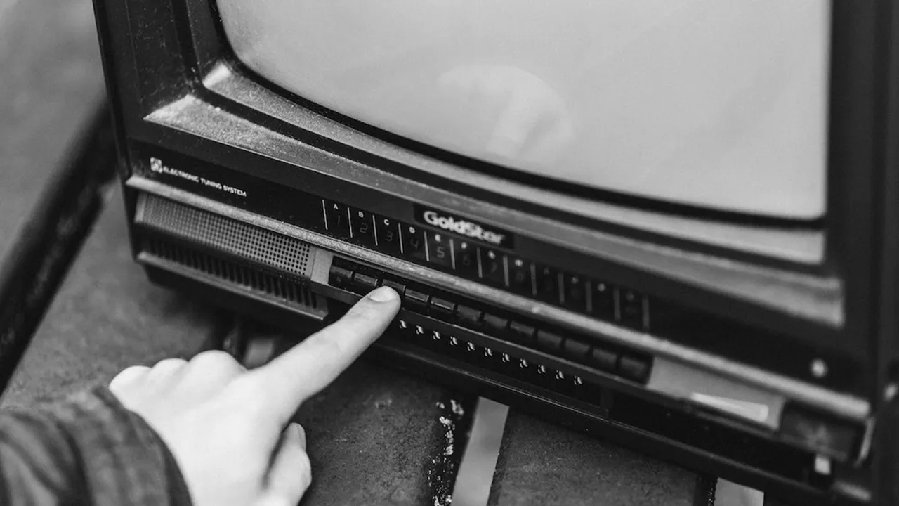 Cara Mengetahui TV Digital atau Masih Analog dengan Mudah, Lengkap dengan Panduan Mengubahnya