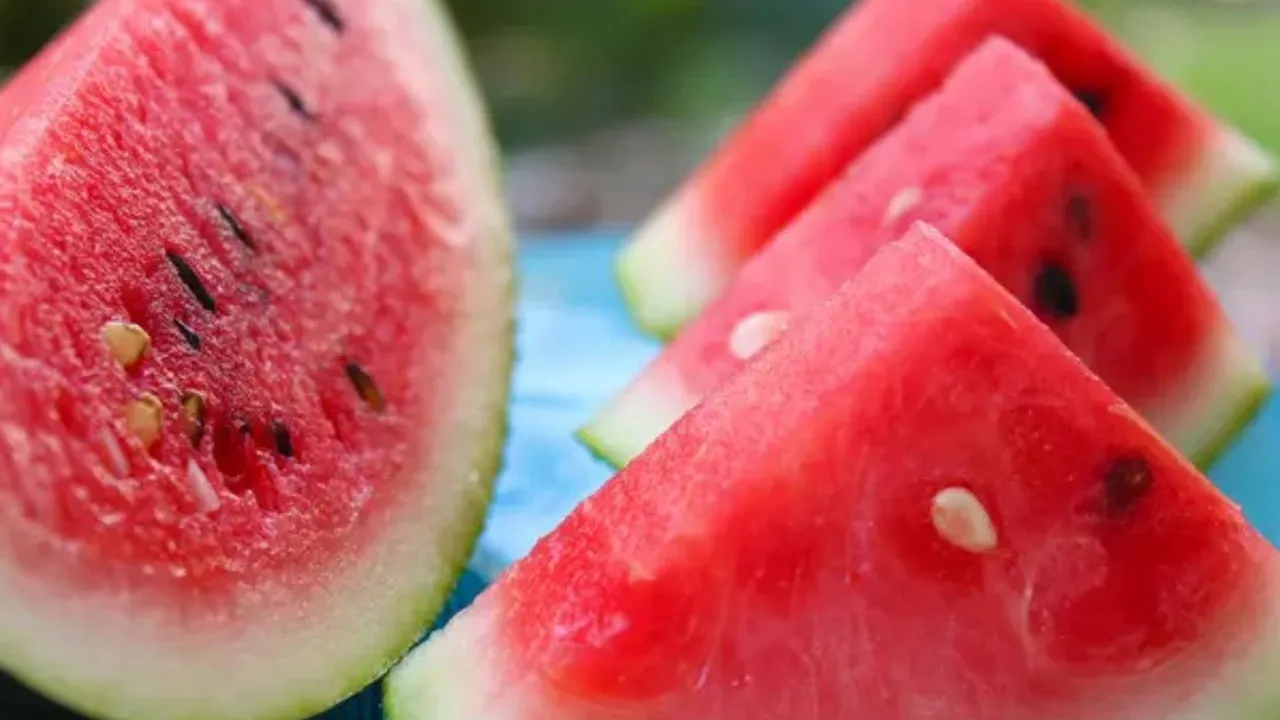 Cara Menyimpan Buah Tetap Segar Berjam-jam Tanpa Es Batu
