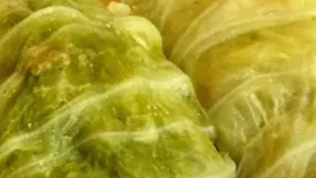 Cara Merebus Kubis untuk Siomay yang Nikmat, Praktis, dan Anti Sobek