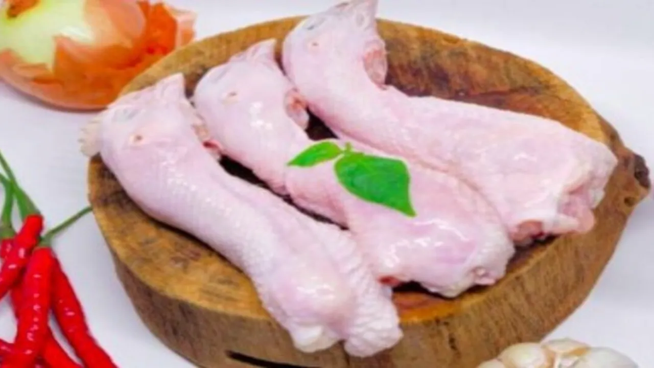 Cara Mudah dan Cepat Membersihkan Kepala Ayam untuk Masakan Lezat