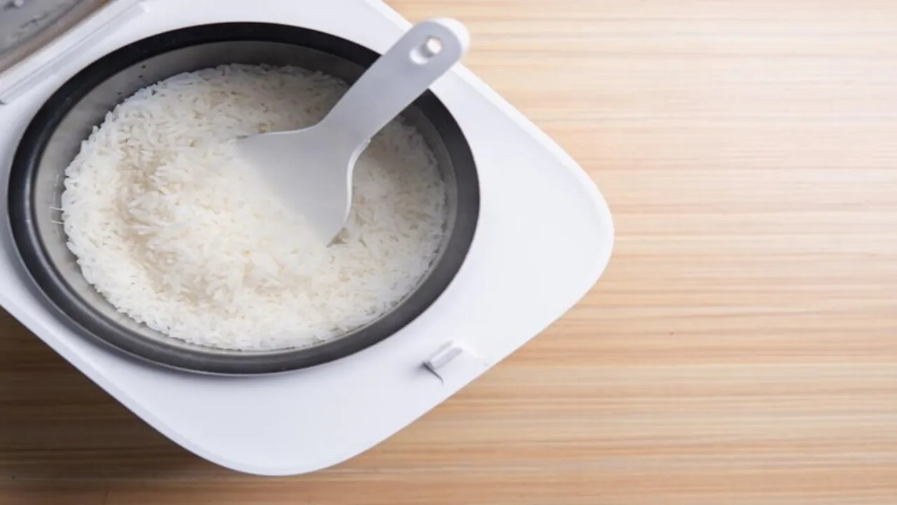 Cara Simpel agar Nasi Tidak Berair dan Cepat Kering Setelah Dimasak