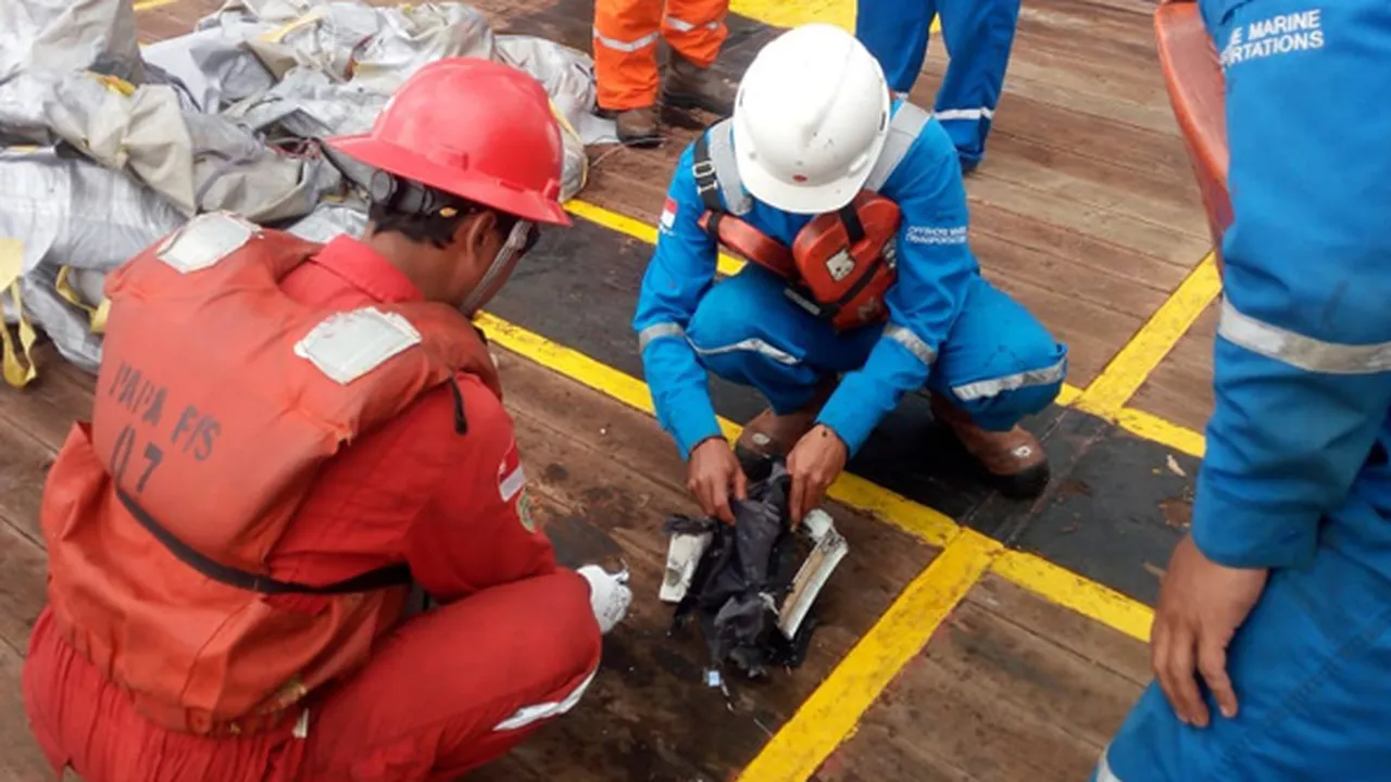 Cari Korban Lion Air Jatuh, Basarnas Terjunkan Penyelam dan Robot Bawah Air