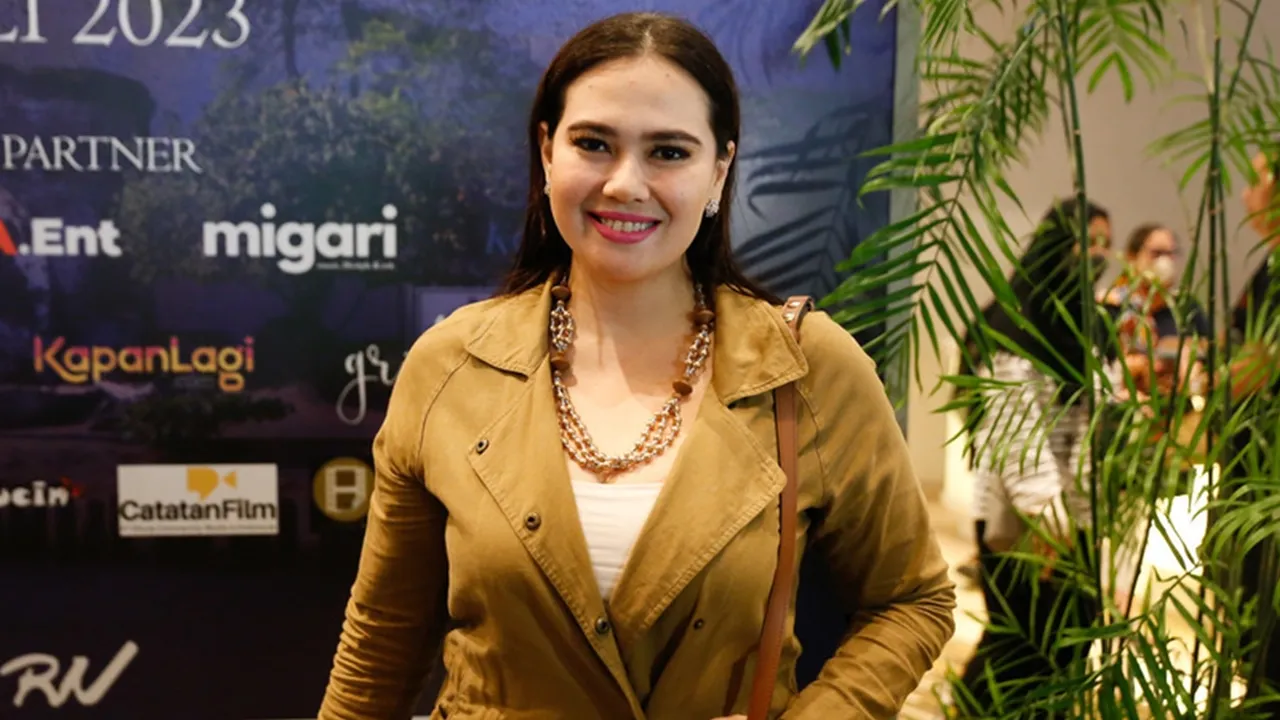 Catherine Wilson Pindah Alamat, Sidang Cerai Ditunda 6 November Mendatang Catherine Wilson Pindah Alamat, Sidang Cerai Ditunda 6 November Mendatang