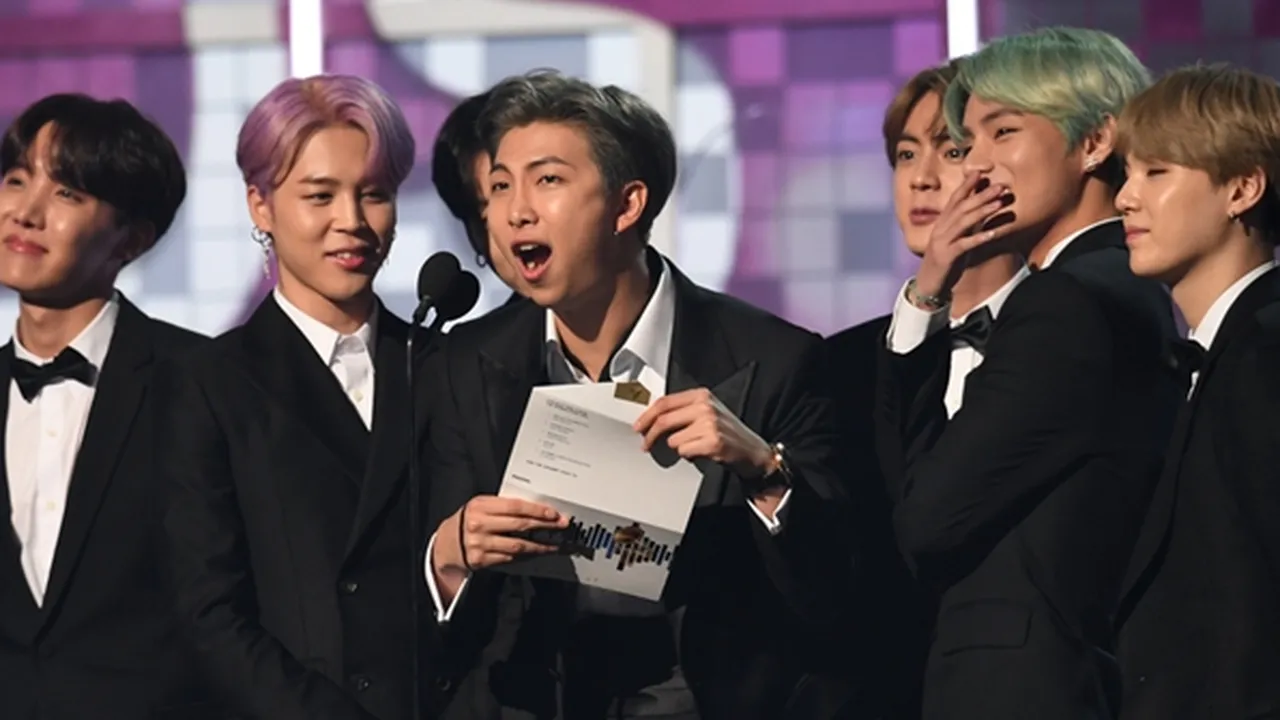 Celana Dalam Wanita Bergambar BTS Dijual Online, Agensi Beri Tanggapan