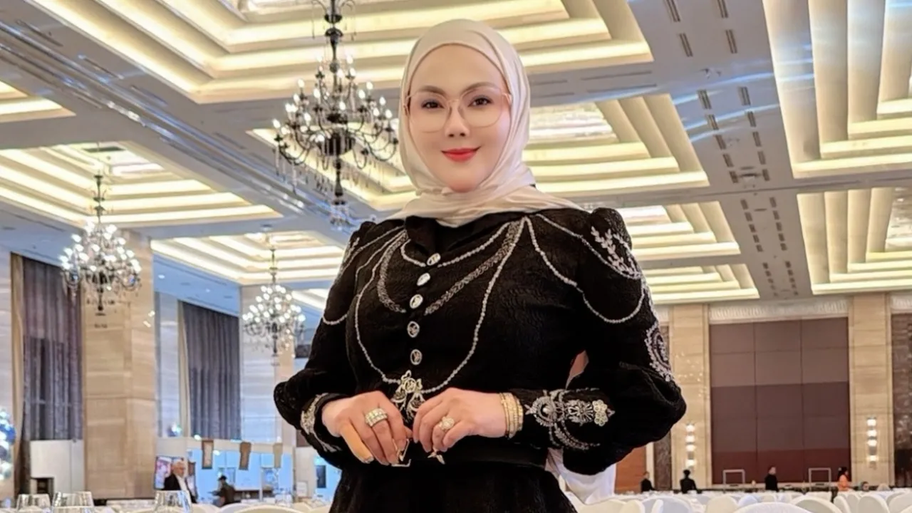 Cerita Artis Ade Fitrie Kirana Dua Dekade Tekuni Bisnis Cerita Artis Ade Fitrie Kirana Dua Dekade Tekuni Bisnis