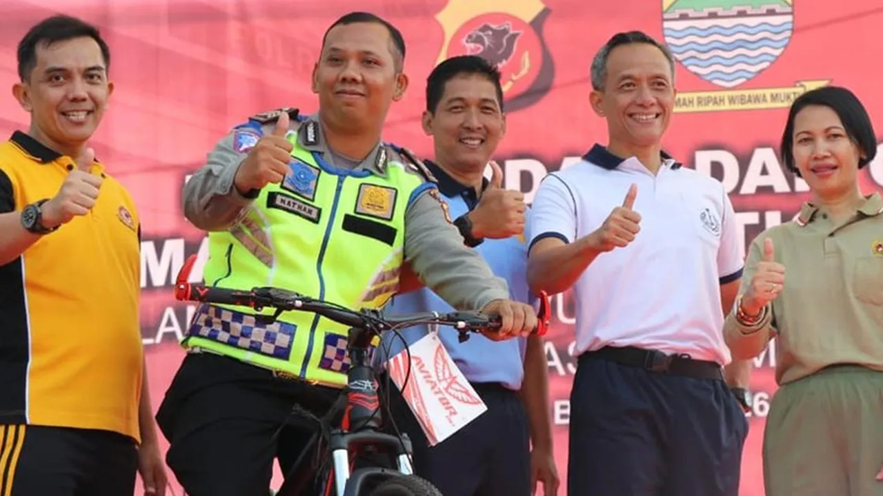 Cerita di Balik Aksi Nekat Brigadir Natan Naik Ke Atas Kap Mobil Untuk Menilang Cerita di Balik Aksi Nekat Brigadir Natan Naik Ke Atas Kap Mobil Untuk Menilang