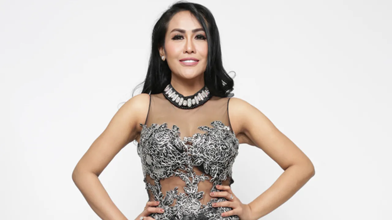 Cerita Ratu Meta, Jadi Tulang Punggung Keluarga dan Pernah Tak Dibayar Usai Manggung