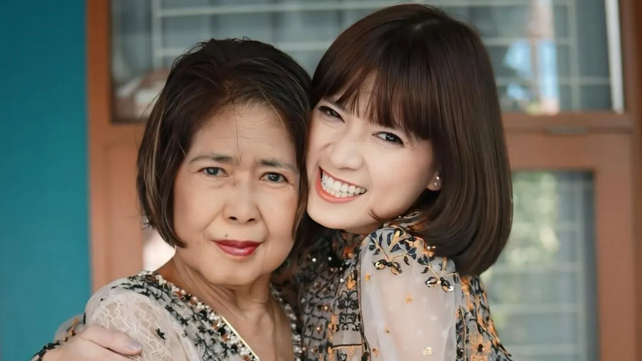 Chika Jessica Tegaskan Status Lajang Pilihan Sendiri, Bukan Karena Ibu Chika Jessica Tegaskan Status Lajang Pilihan Sendiri, Bukan Karena Ibu