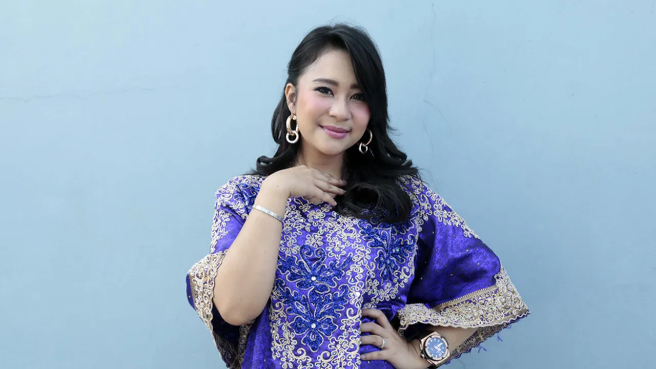 Bahagia Bersama Suami, Chikita Meidy Juga Makin Lengket pada Keluarga Besar Bahagia Bersama Suami, Chikita Meidy Juga Makin Lengket pada Keluarga Besar