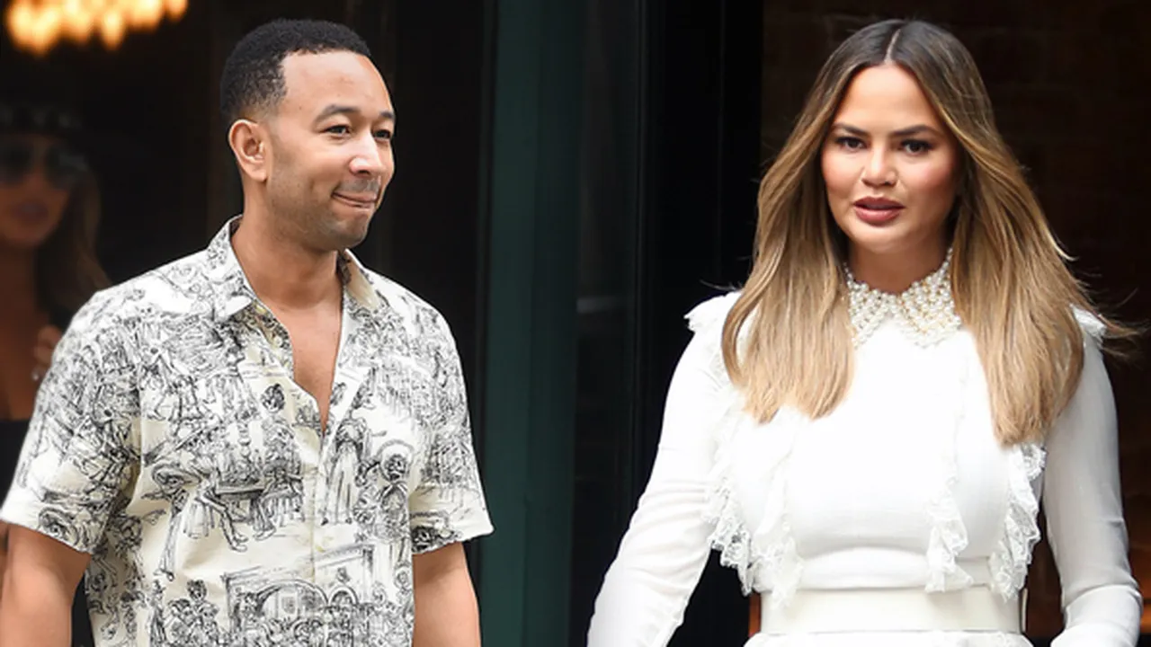 Chrissy Teigen Tulis Sindiran untuk John Legend, Netizen Malah Baper