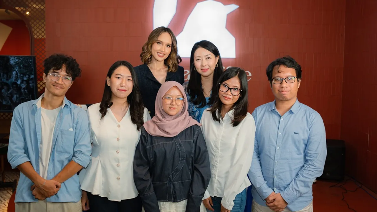 Cinta Laura Kenalkan 5 Mahasiswa Penerima Beasiswa Tuntaskan Mimpimu 2026