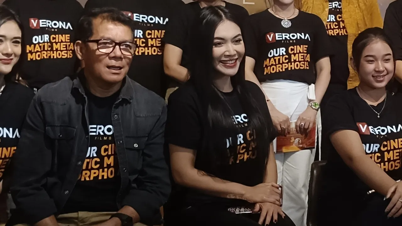 Comeback Main di Film Layar Lebar Setelah 9 Tahun, Denada Ungkap Alasan Bermain di Bulan Darah Comeback Main di Film Layar Lebar Setelah 9 Tahun, Denada Ungkap Alasan Bermain di Bulan Darah