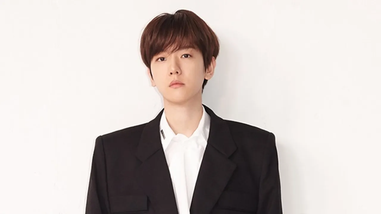 Comeback Solo, Apa Alasan Baekhyun EXO Menutupi Wajah dengan Topi Fedora di MV 'Bambi'?