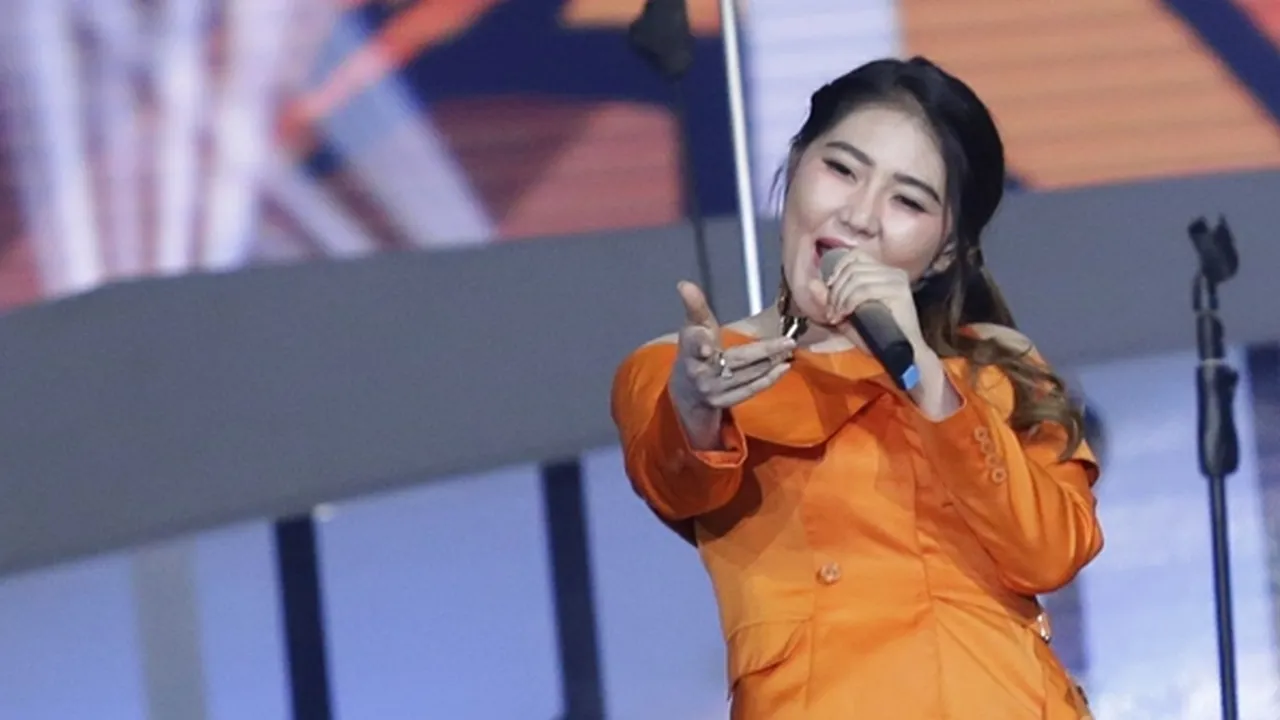 Curhat Serba Salah Sebagai Musisi, Via Vallen Sindir Keras Para Haters